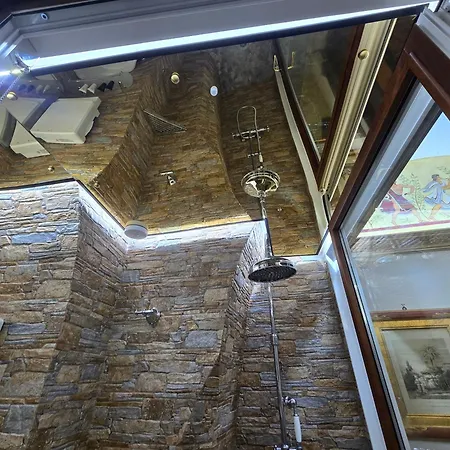 Tatil Evi The Etrurian Rapsody