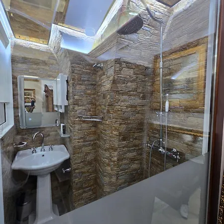 Tatil Evi The Etrurian Rapsody *